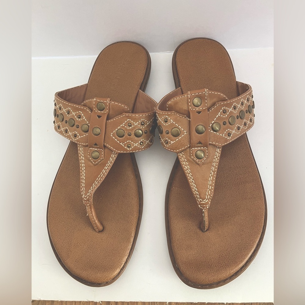 Relativity Women’s Flip Flop Thong Sandals, “Reina”, Size 7 1/2M, Tan.